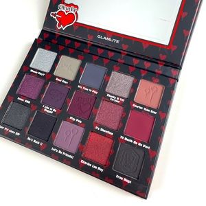 Glamlite x Chucky Palette